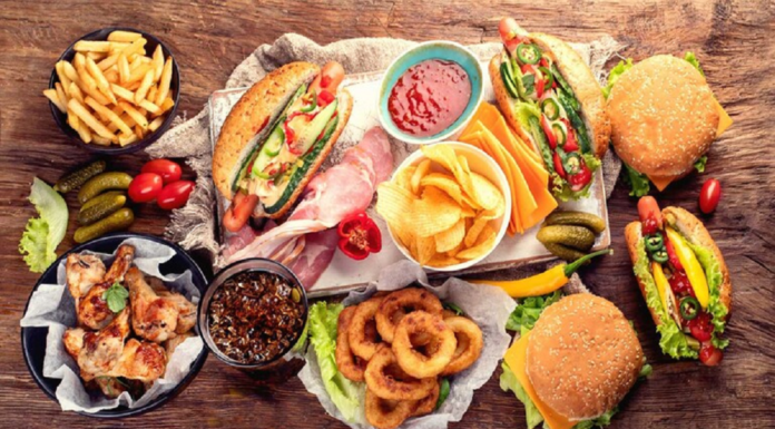 لم تعد لديهم القدرة على الطبخ بسبب الغلاء.. بريطانيون يلجؤون للوجبات السريعة رغم ارتفاع أسعارها!