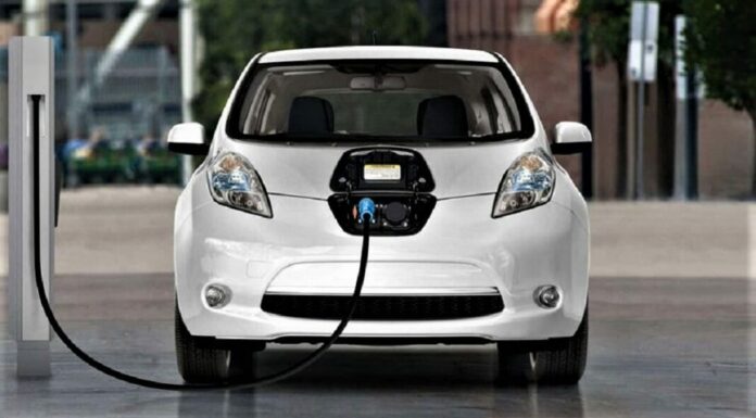 قانون المالية 2023: إجراء للتشجيع على استعمال السيارات الكهربائية