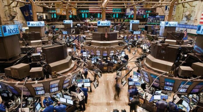 كيف يمكن الاستثمار في البورصات العالمية من تونس؟