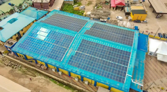 تعاون بين شركة Empower New Energy و المركب التجاري بسوسة لفائدة مشروع مبتكر يعمل بالطاقة الشمسية